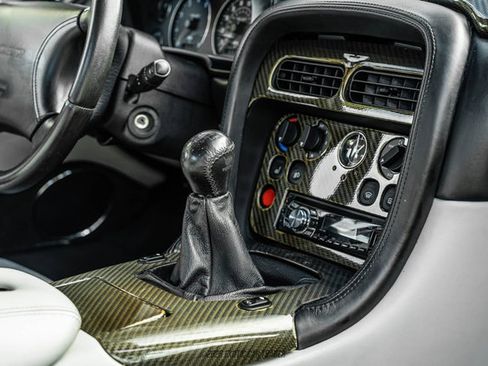 Used 2000 Aston Martin DB7 Vantage RWD image 32