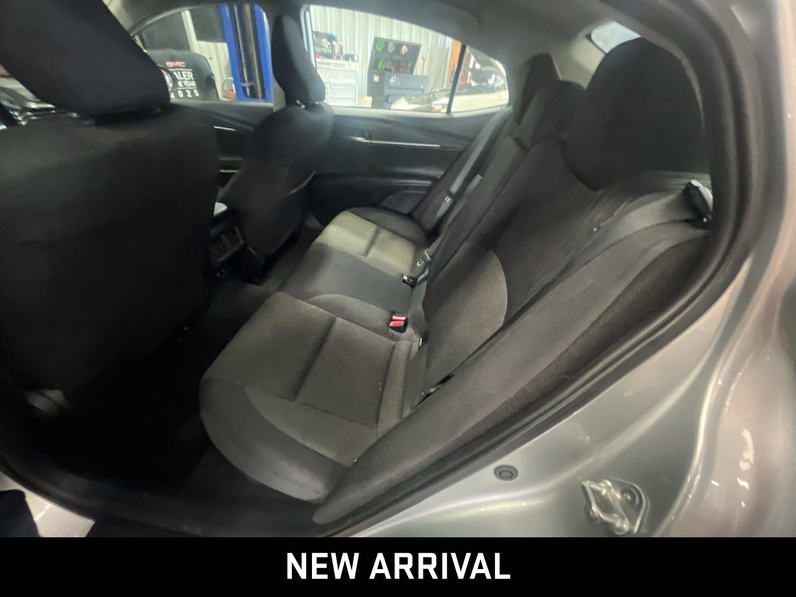 Used 2025 Toyota Camry LE FWD image 5