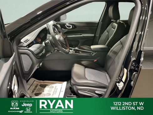 New 2026 Jeep Compass Latitude AWD/4WD image 43