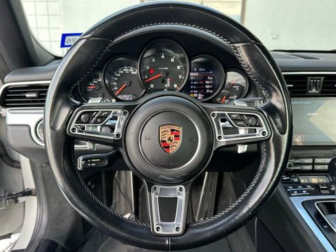 Used 2018 Porsche 911 Carrera image 25