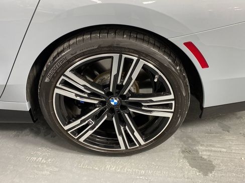 Used 2024 BMW 760i xDrive image 32