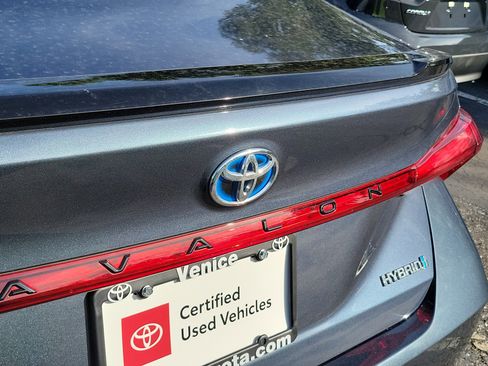 Certified 2019 Toyota Avalon XSE FWD image 9