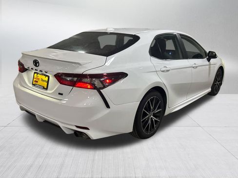 Used 2024 Toyota Camry SE FWD image 6