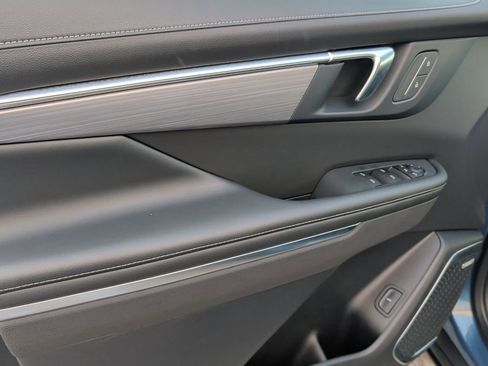 Certified 2025 Buick Enclave Preferred image 13