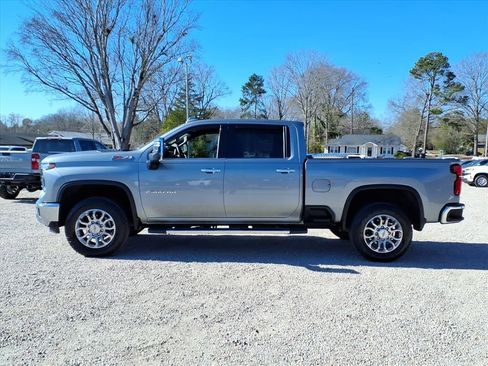Used 2025 Chevrolet Silverado 2500 LTZ w/ LTZ Plus Package image 4