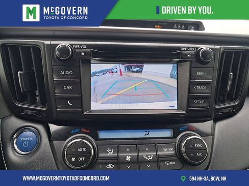Used 2018 Toyota RAV4 LE AWD/4WD image 28