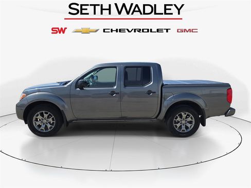 Used 2020 Nissan Frontier SV image 4