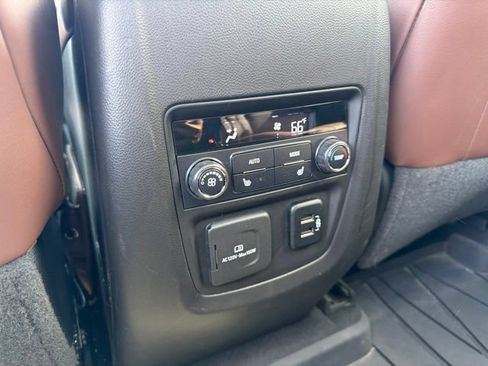 Used 2018 Buick Enclave Avenir w/ LPO, Cargo Package FWD image 19