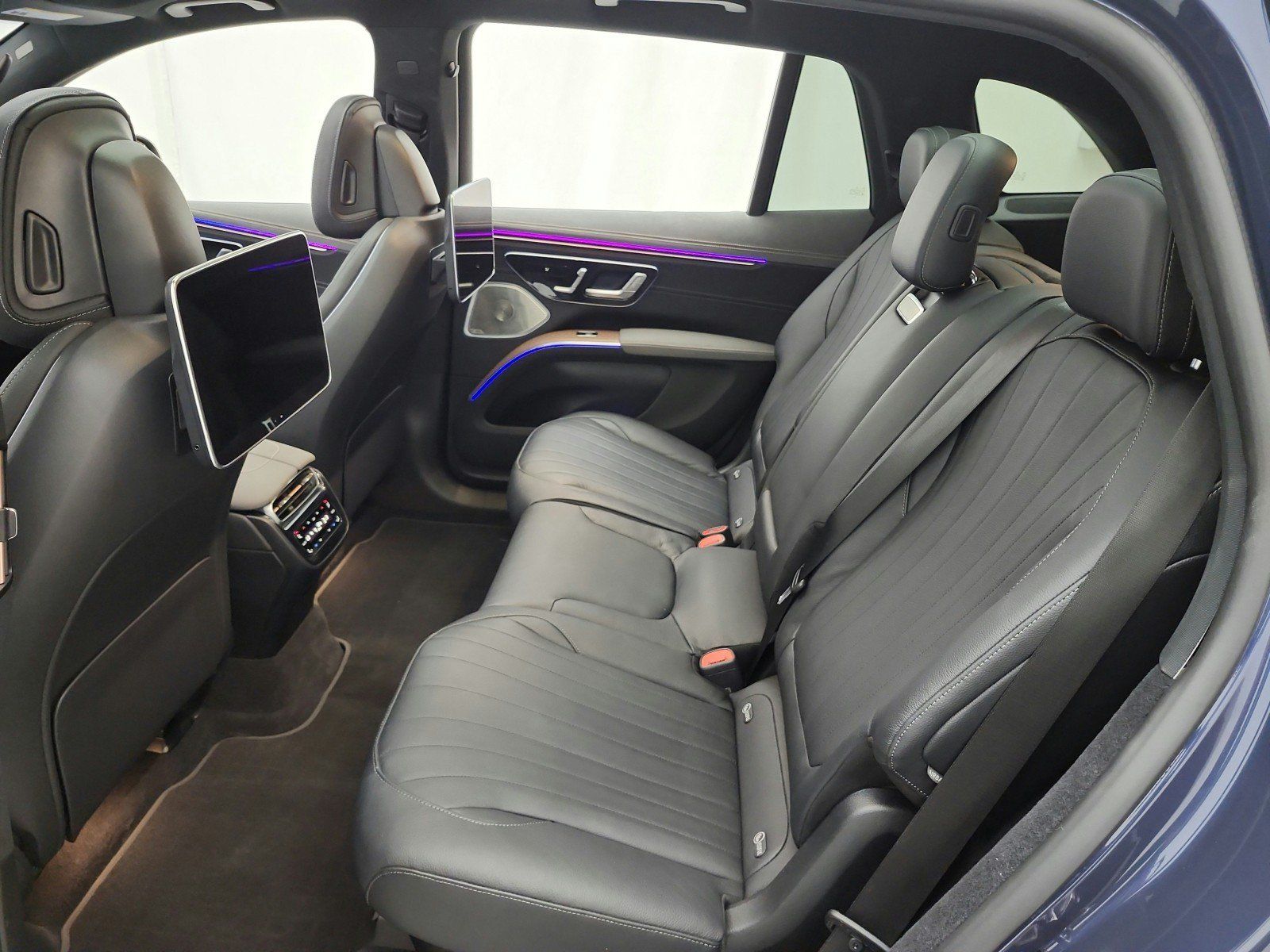 Used 2023 Mercedes-Benz EQS 580 4MATIC SUV image 16