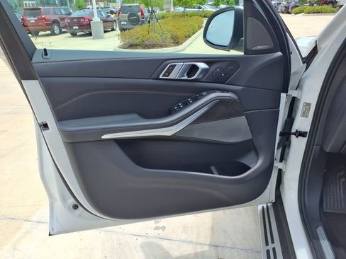 Used 2024 BMW X5 xDrive40i AWD/4WD image 14
