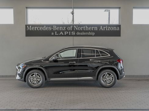 Certified 2025 Mercedes-Benz GLA 250 4MATIC image 2