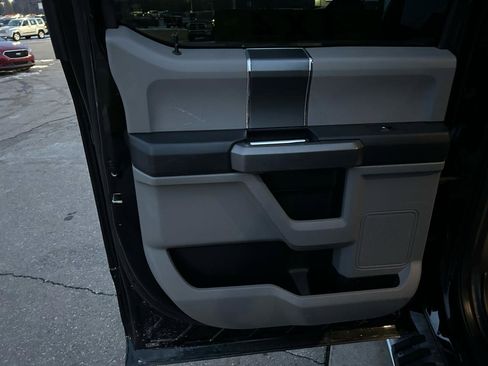 Used 2017 Ford F150 XLT w/ Equipment Group 302A Luxury image 13