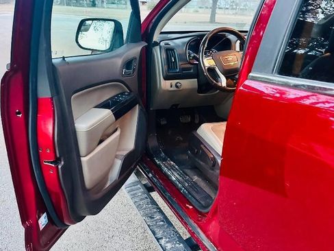 Used 2019 GMC Canyon SLT w/ Trailering Package image 13