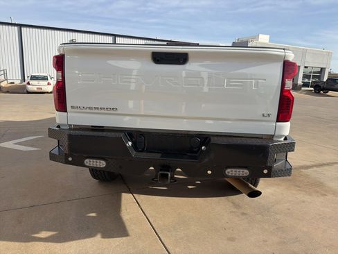 Used 2023 Chevrolet Silverado 2500 LT w/ Convenience Package image 4