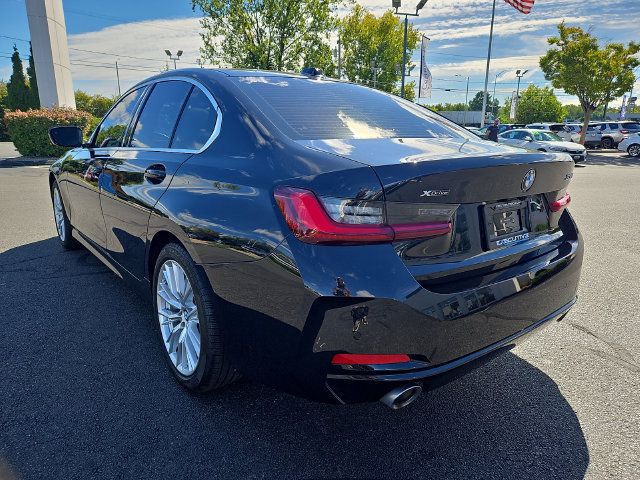 Used 2024 BMW 330i xDrive Sedan w/ Convenience Package AWD/4WD image 4