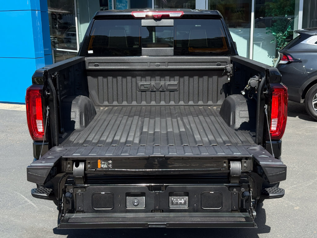 Used 2025 GMC Sierra 1500 Denali Ultimate AWD/4WD image 11