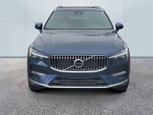 Certified 2023 Volvo XC60 B5 Plus image 2