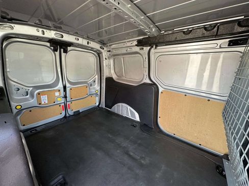 Used 2017 Ford Transit Connect XLT FWD image 19