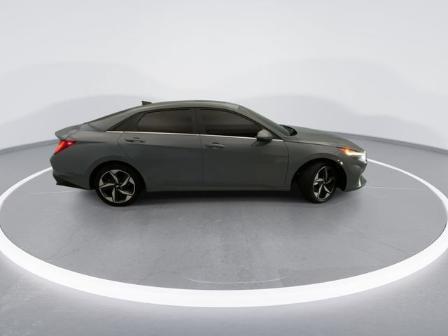 Used 2023 Hyundai Elantra Limited FWD image 7