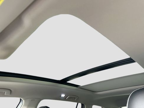 Certified 2025 Volkswagen Atlas SEL image 12