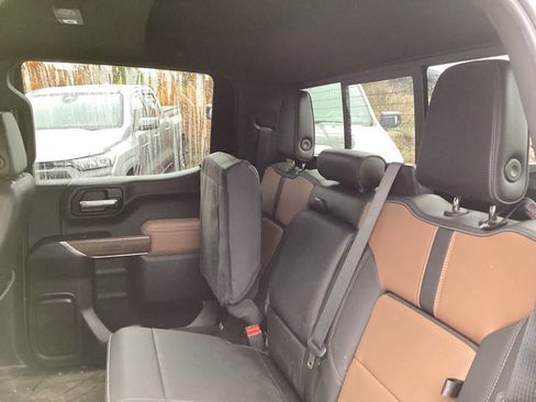 Used 2022 Chevrolet Silverado 1500 High Country image 5