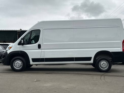 Used 2025 RAM ProMaster 2500 w/ Convenience Group FWD image 7