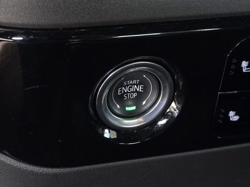 Used 2024 Chevrolet Silverado 1500 RST AWD/4WD image 31
