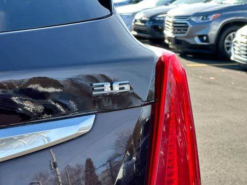 Used 2017 Cadillac XT5 Luxury w/ Driver Awareness Package image 18