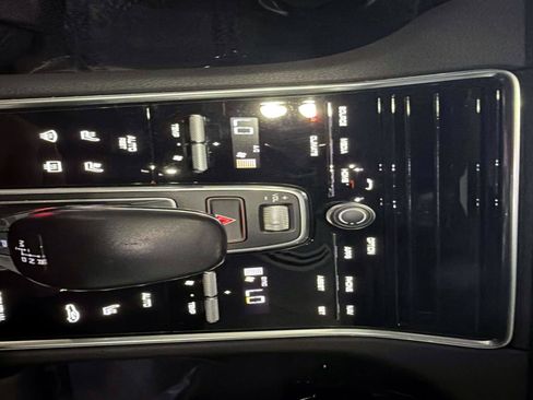 Used 2020 Porsche Panamera RWD image 21