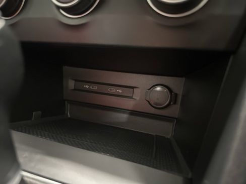 Used 2022 Volkswagen Taos SE image 25