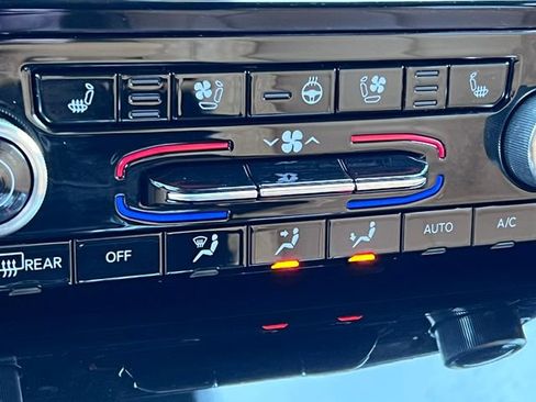 Used 2025 Jeep Grand Cherokee Summit AWD/4WD image 33