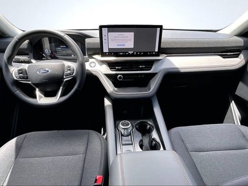 Used 2026 Ford Explorer Active RWD image 9