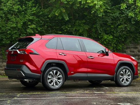 Used 2023 Toyota RAV4 Limited AWD/4WD image 4