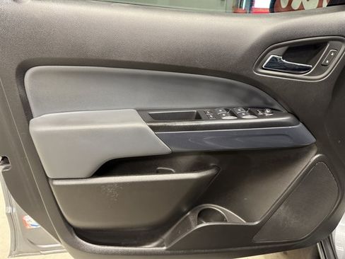 Used 2019 Chevrolet Colorado Z71 AWD/4WD image 26