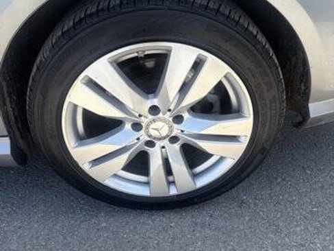 Used 2013 Mercedes-Benz E 350 BlueTEC Sedan image 18