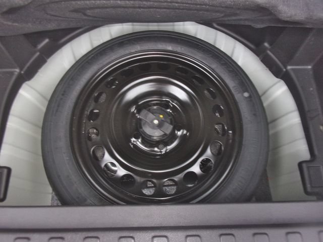 Used 2024 Chevrolet Equinox LT FWD image 30