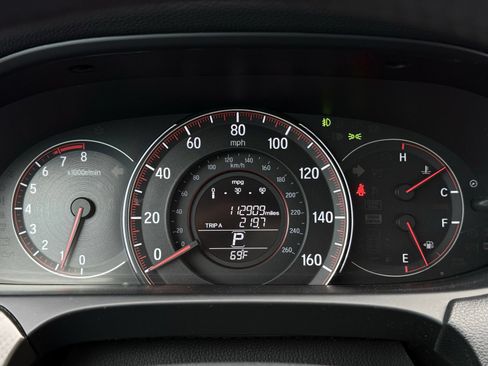 Used 2017 Honda Accord Sport image 32