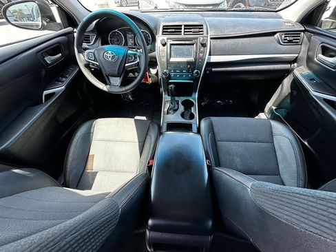 Used 2017 Toyota Camry SE FWD image 16