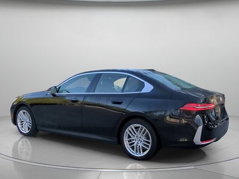 Used 2025 BMW 530i RWD image 19