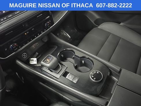 Used 2021 Nissan Rogue SL AWD/4WD image 27