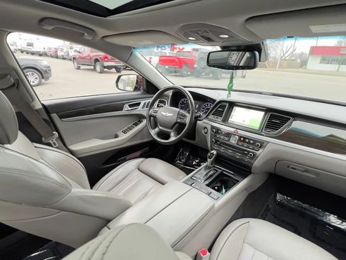 Used 2015 Hyundai Genesis 3.8 w/ Option Group 03 image 33