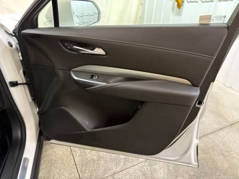 Used 2020 Cadillac XT4 Premium Luxury w/ Cold Weather Package FWD image 29
