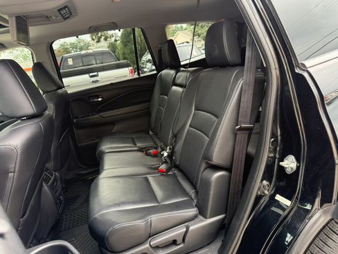 Used 2016 Honda Pilot Touring image 14