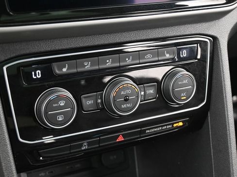 Used 2022 Volkswagen Atlas Cross Sport SEL R-Line image 24