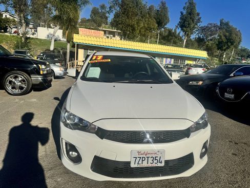 Used 2017 Mitsubishi Lancer ES image 2