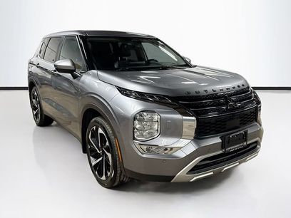 Used 2023 Mitsubishi Outlander SE