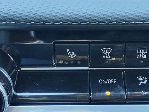 New 2026 Chevrolet Equinox LT image 17