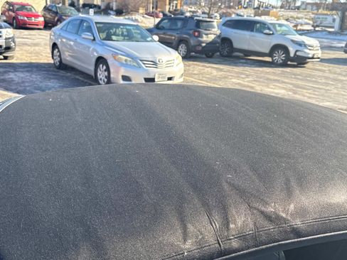 Used 2011 Mercedes-Benz E 550 Cabriolet image 29