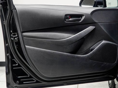 Used 2025 Toyota Corolla LE image 26