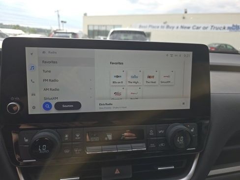 Used 2024 Toyota Grand Highlander XLE image 15